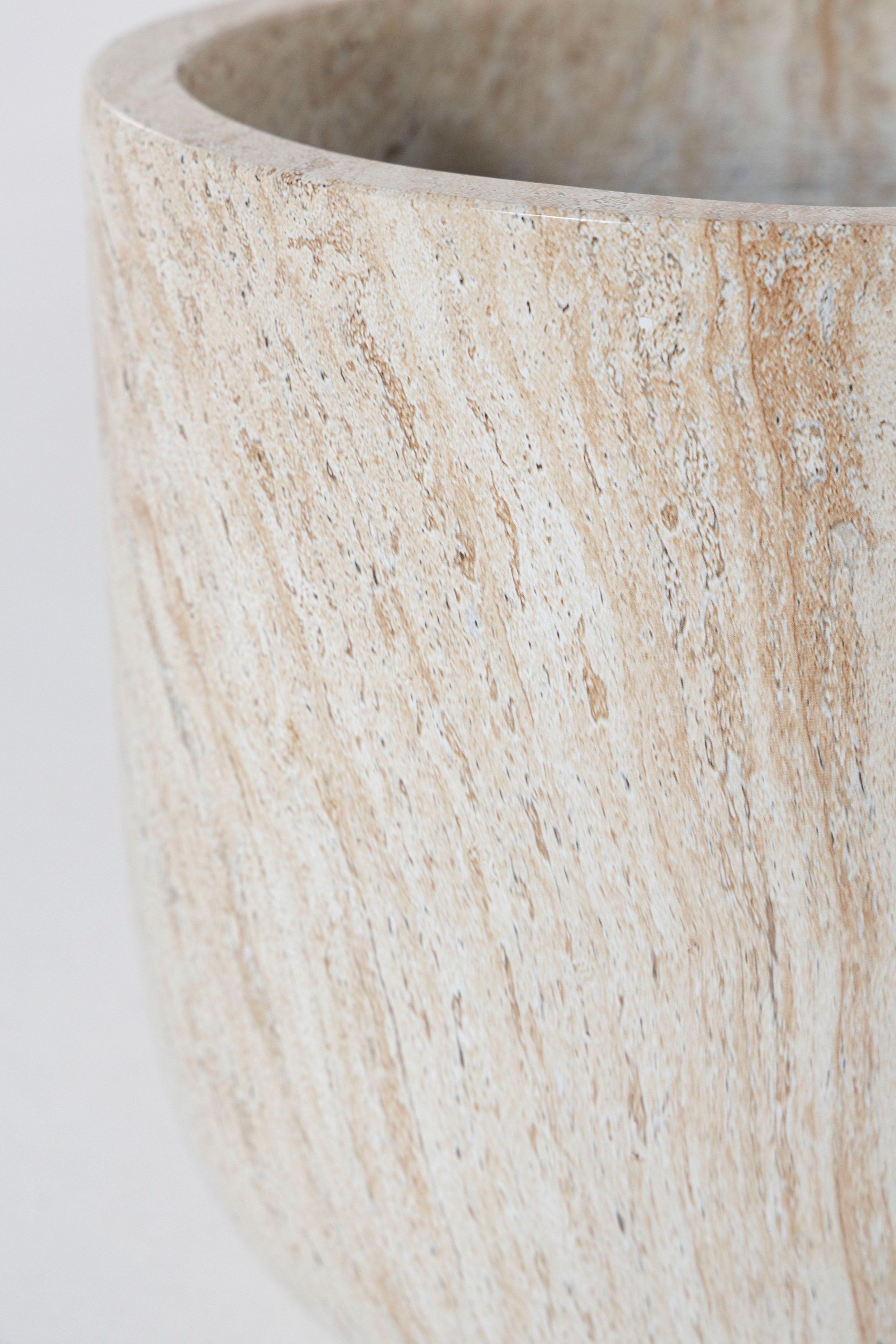 Orlia Travertine Finish Concrete Pot - Image 5