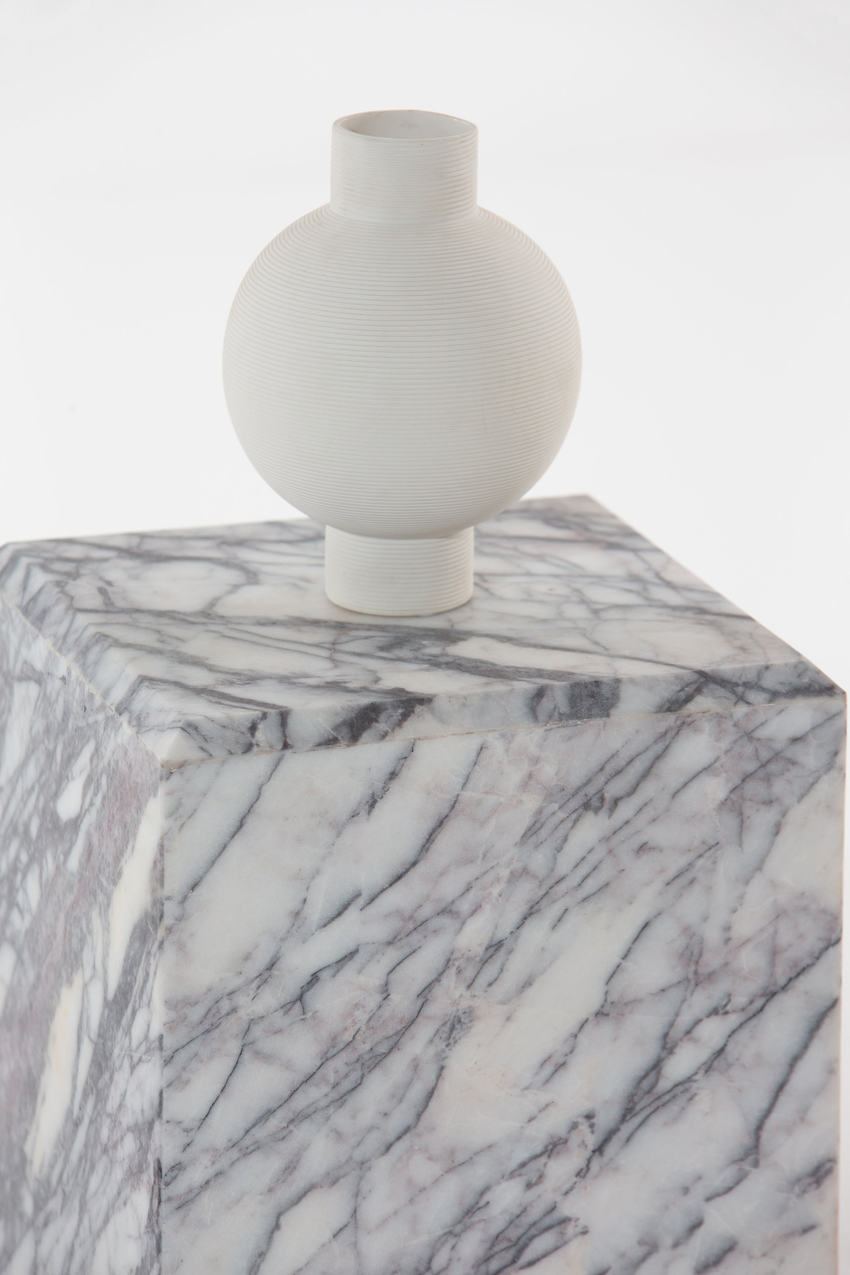 Fayra Lilac Stone Plinth - Image 3