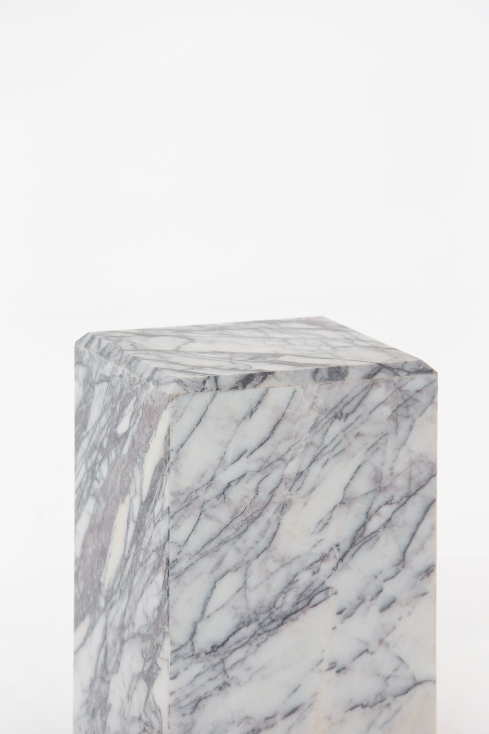 Fayra Lilac Stone Plinth - Image 4