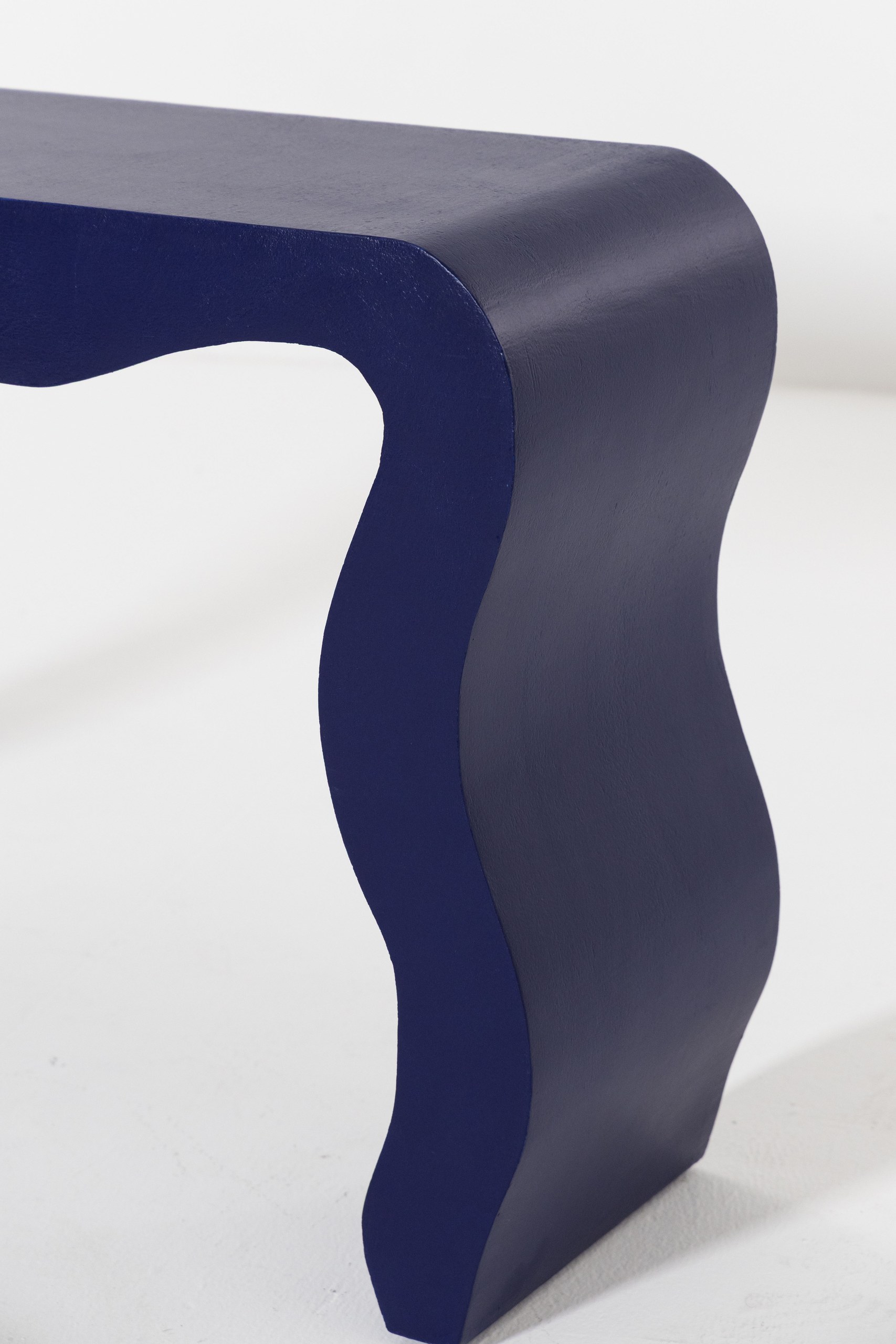 Marelle Blue Wavy Legs Microconcrete Console Table - Image 7