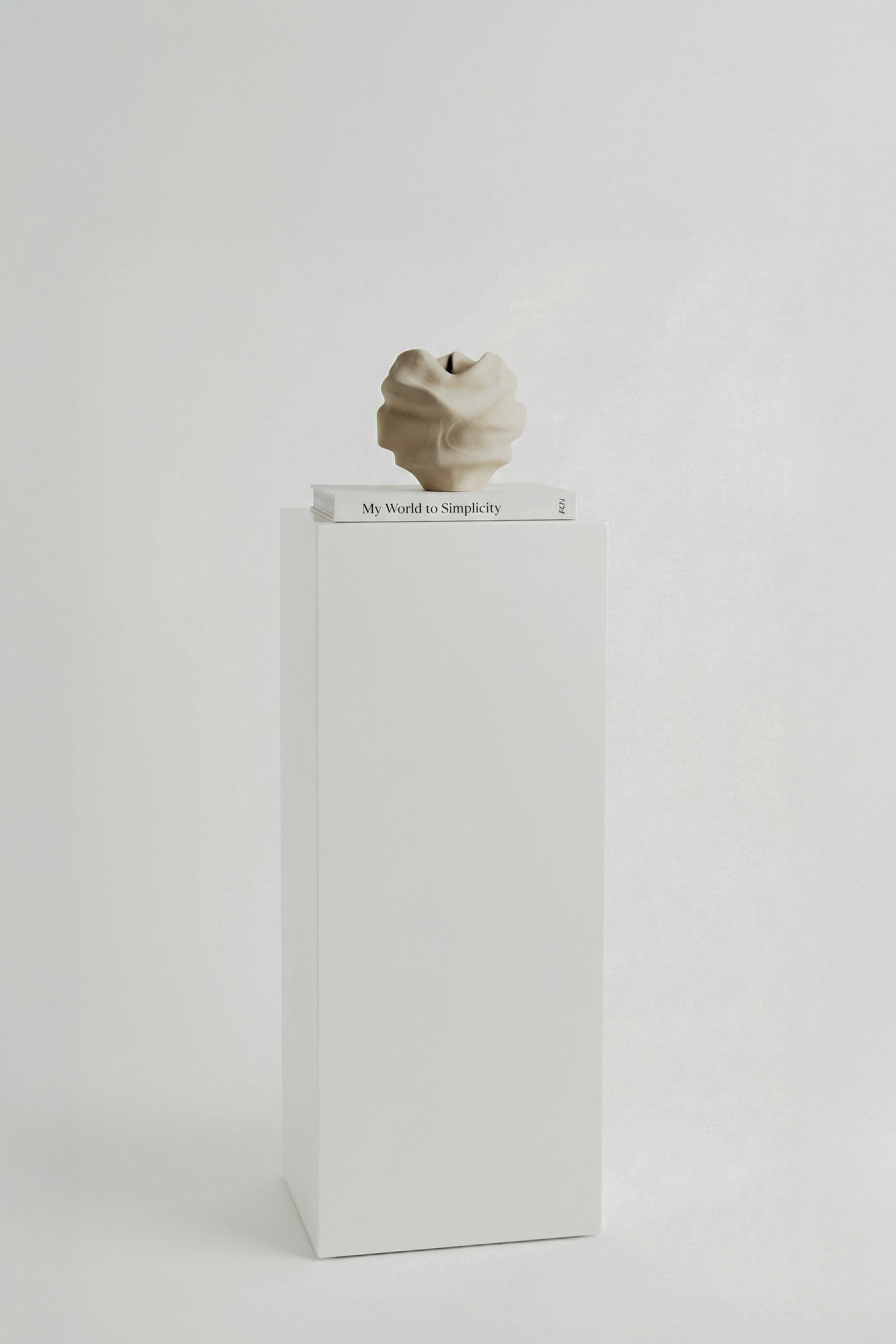 Zelda White Porcelain Plinth (30x80CM)
