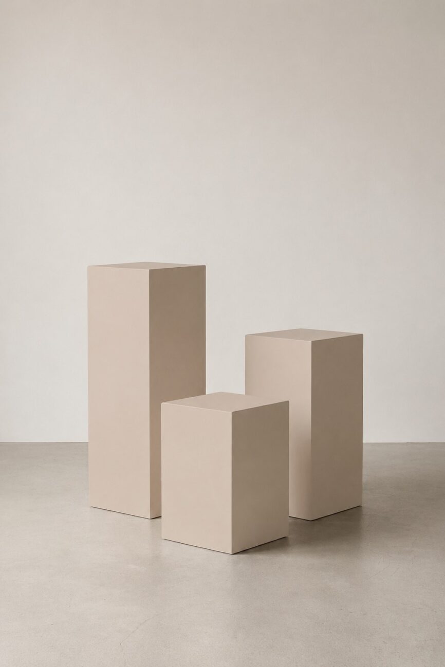 Zelda Ivory Cream Microconcrete Plinth