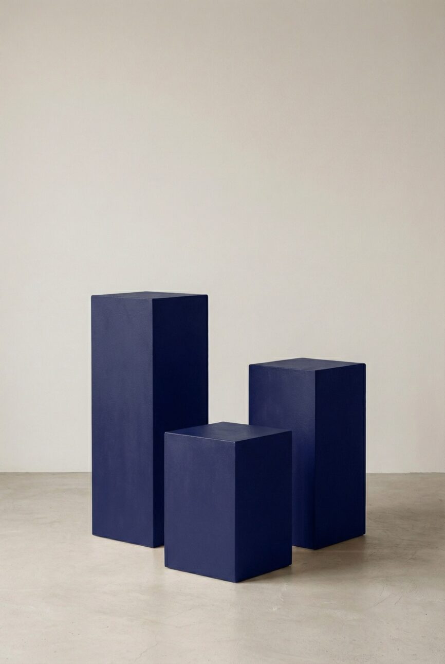 Zelda Cobalt Blue Microconcrete Plinth