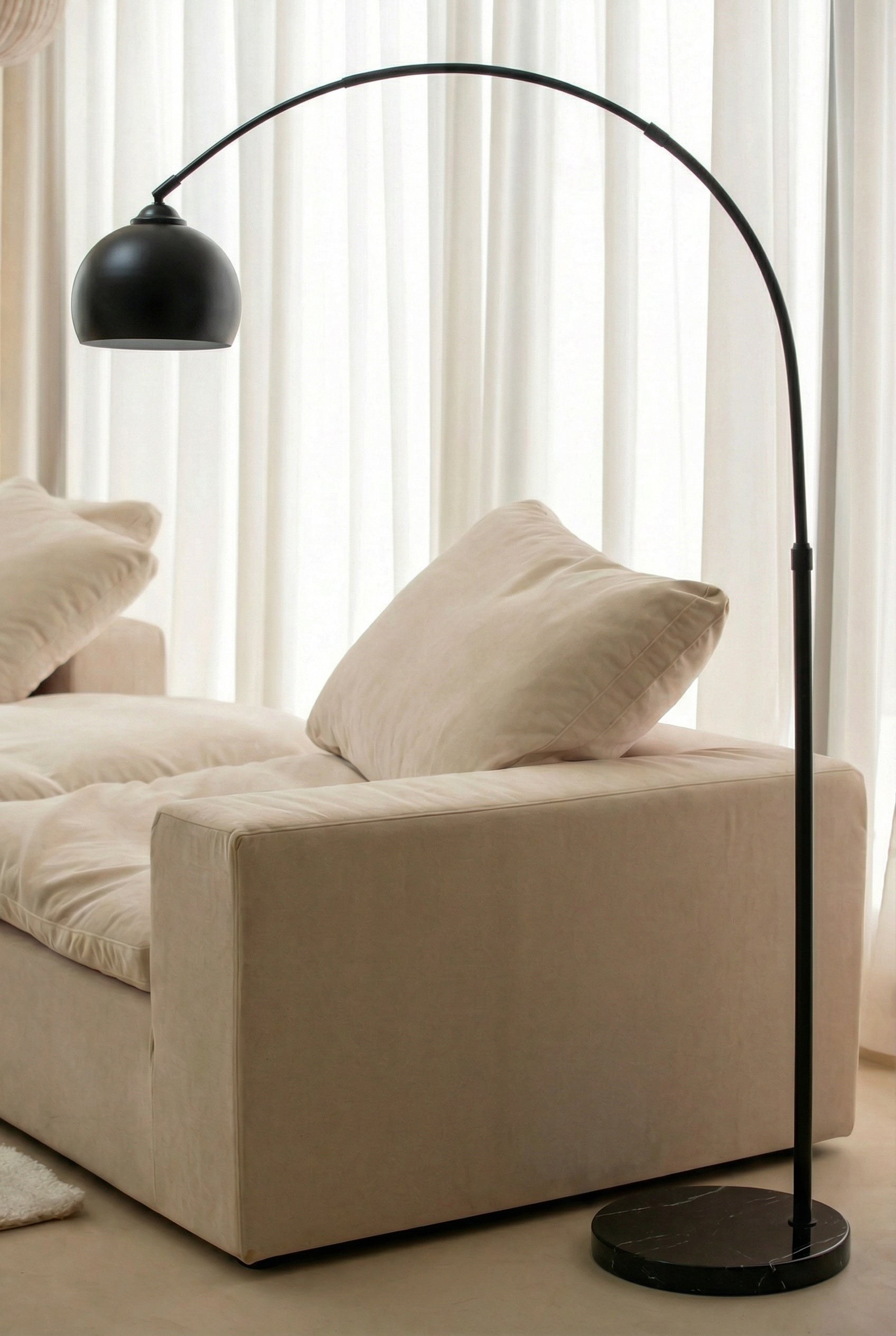 Brillo Black Arched Floor Lamp - Image 3