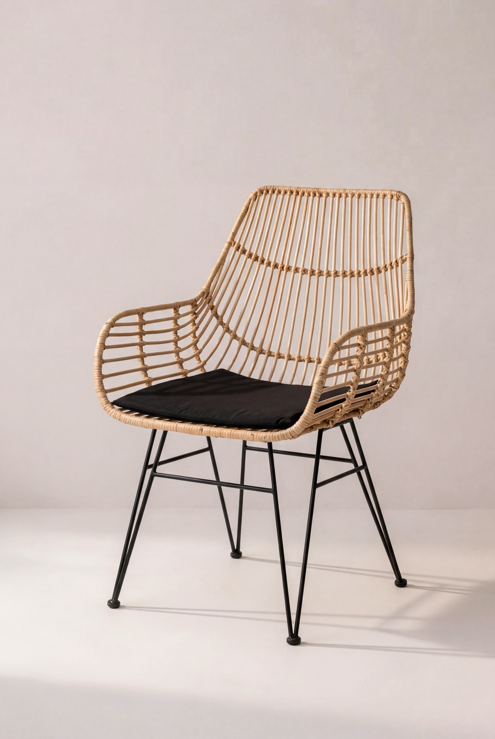 Zorva Cane Outdoor Lounge Chair
