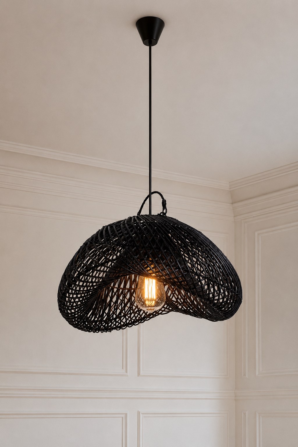 Vorinx Rattan Black Ceiling Lamp With Woven Design