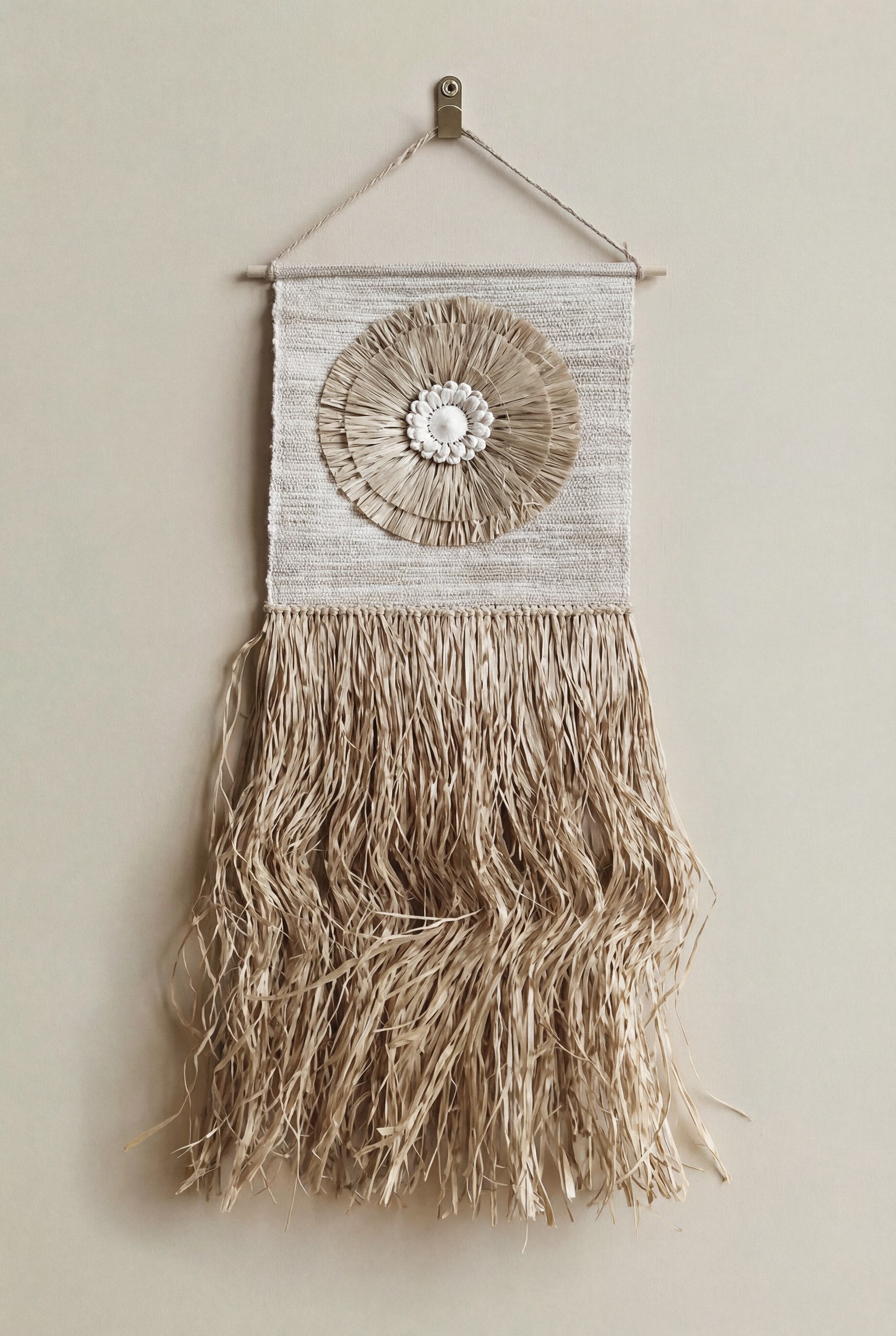 Nysia Round Shell Wall Decoration