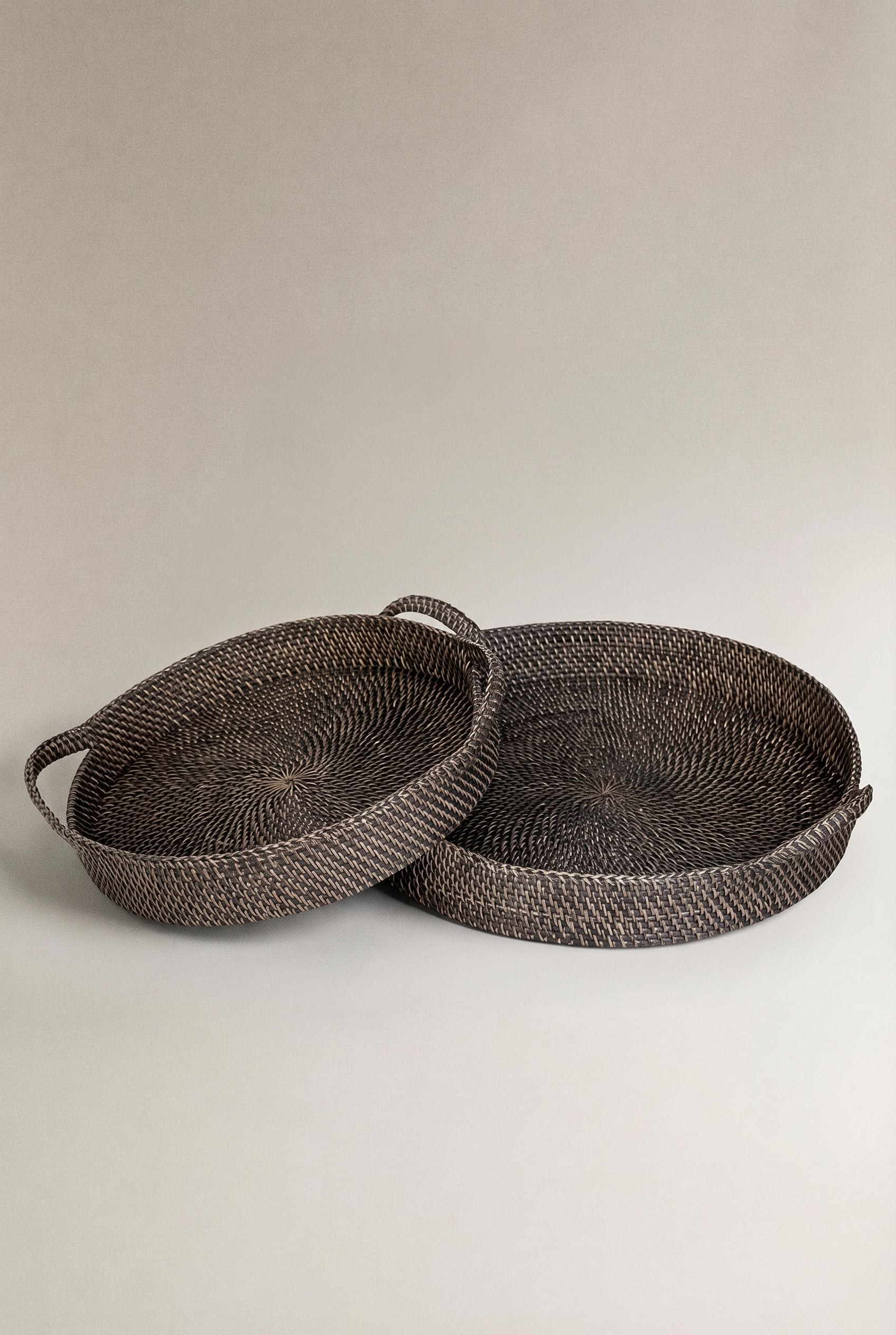 Varnyx Black Woven Serving Tray Set