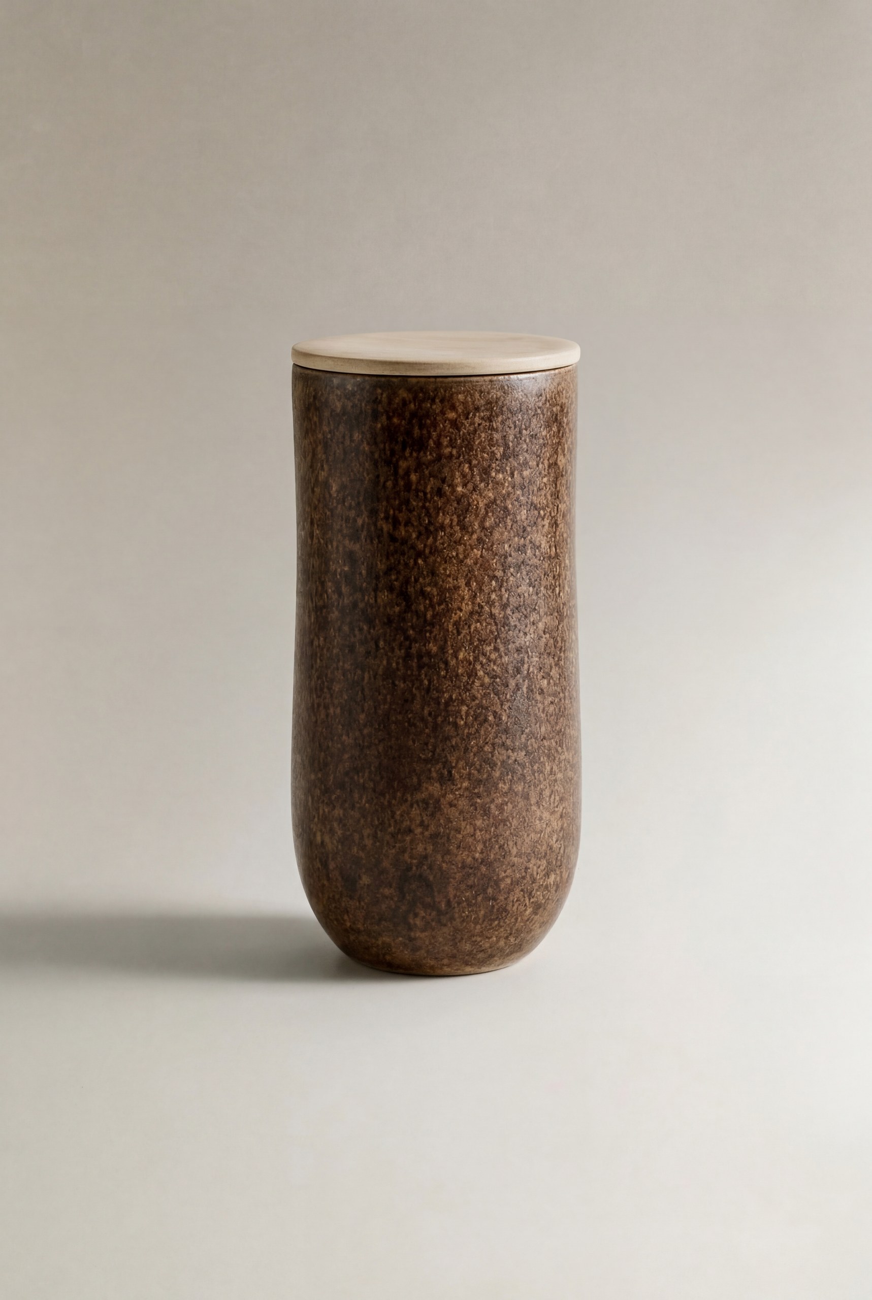 Ronan Minimalist Palm Wood Pot