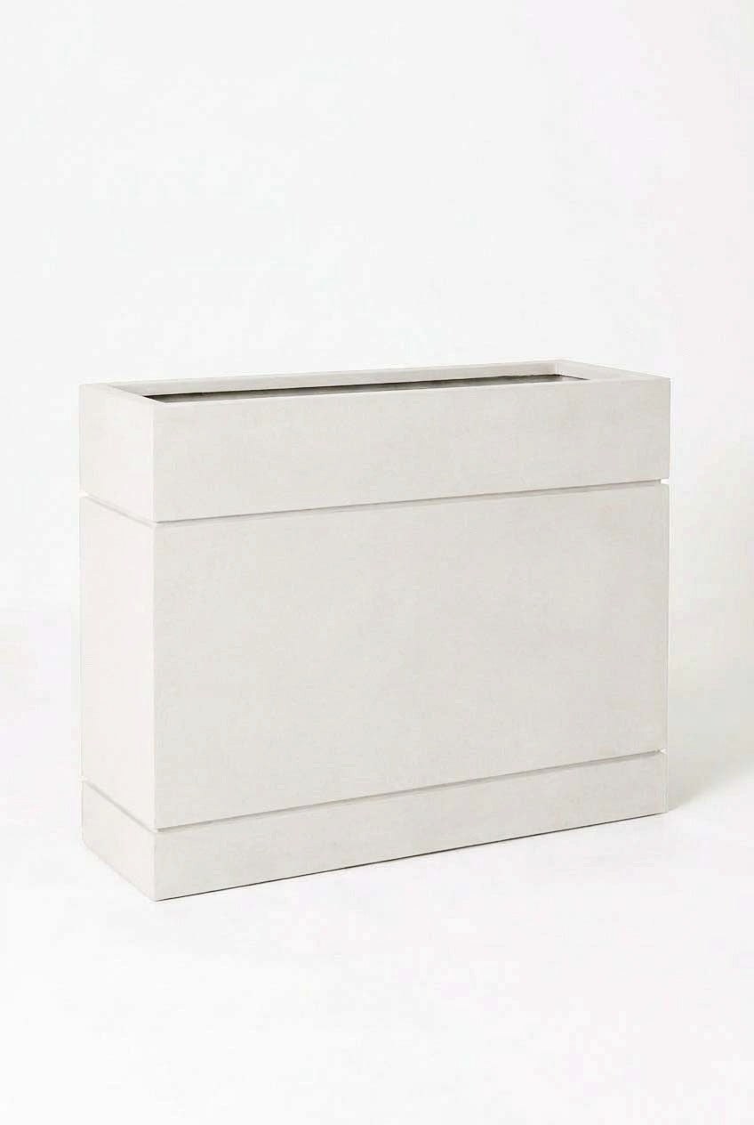 Olesia Off White Ribbed Fiberglass Pot