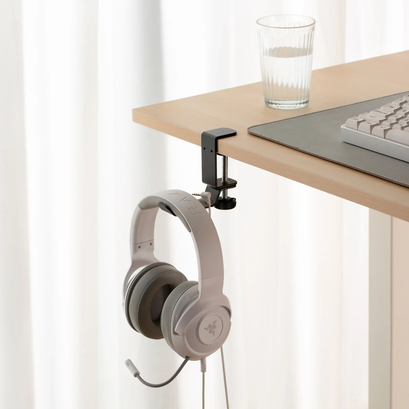 NAVO HEADPHONE HOLDER - Image 3