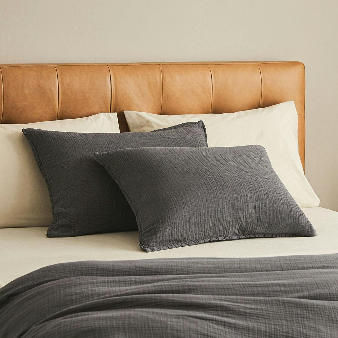 Leni Standard Cotton Gauze Sham Set - Charcoal