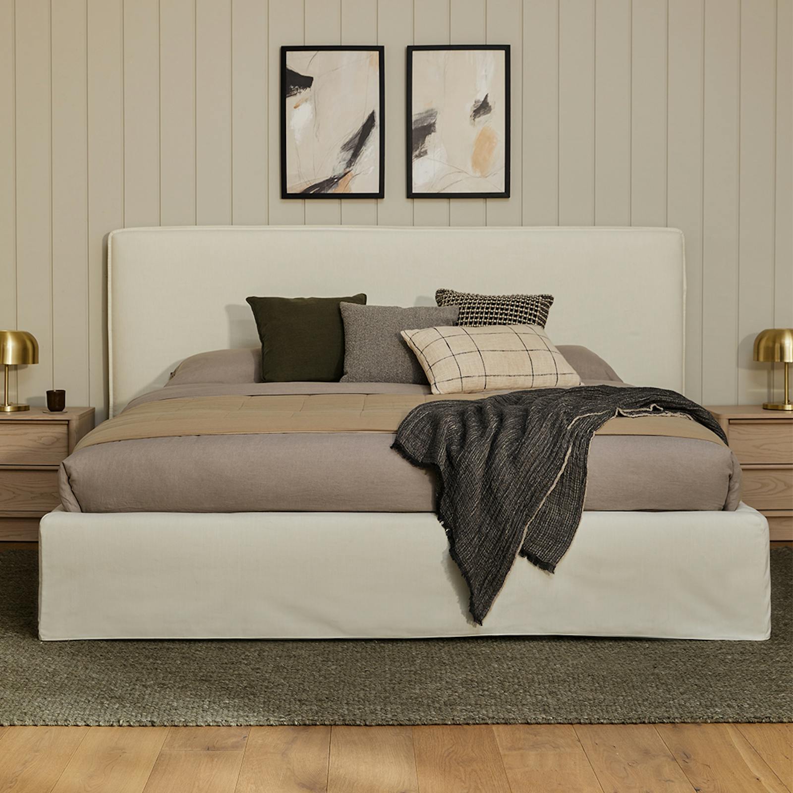 Saba King Slipcover Bed - Boulevard White