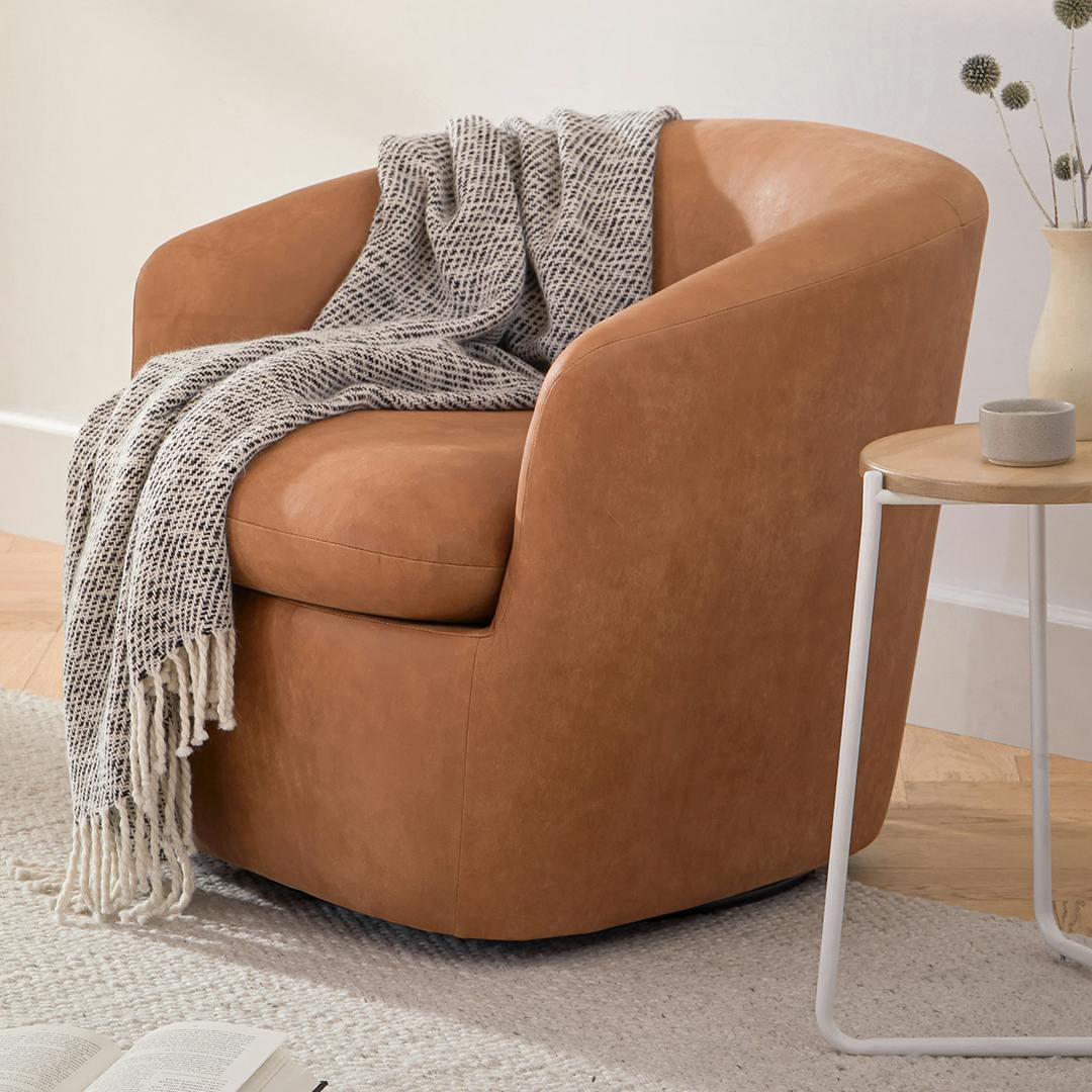 Turoy 32.5" Leather Swivel Lounge Chair - Rawhide Tan