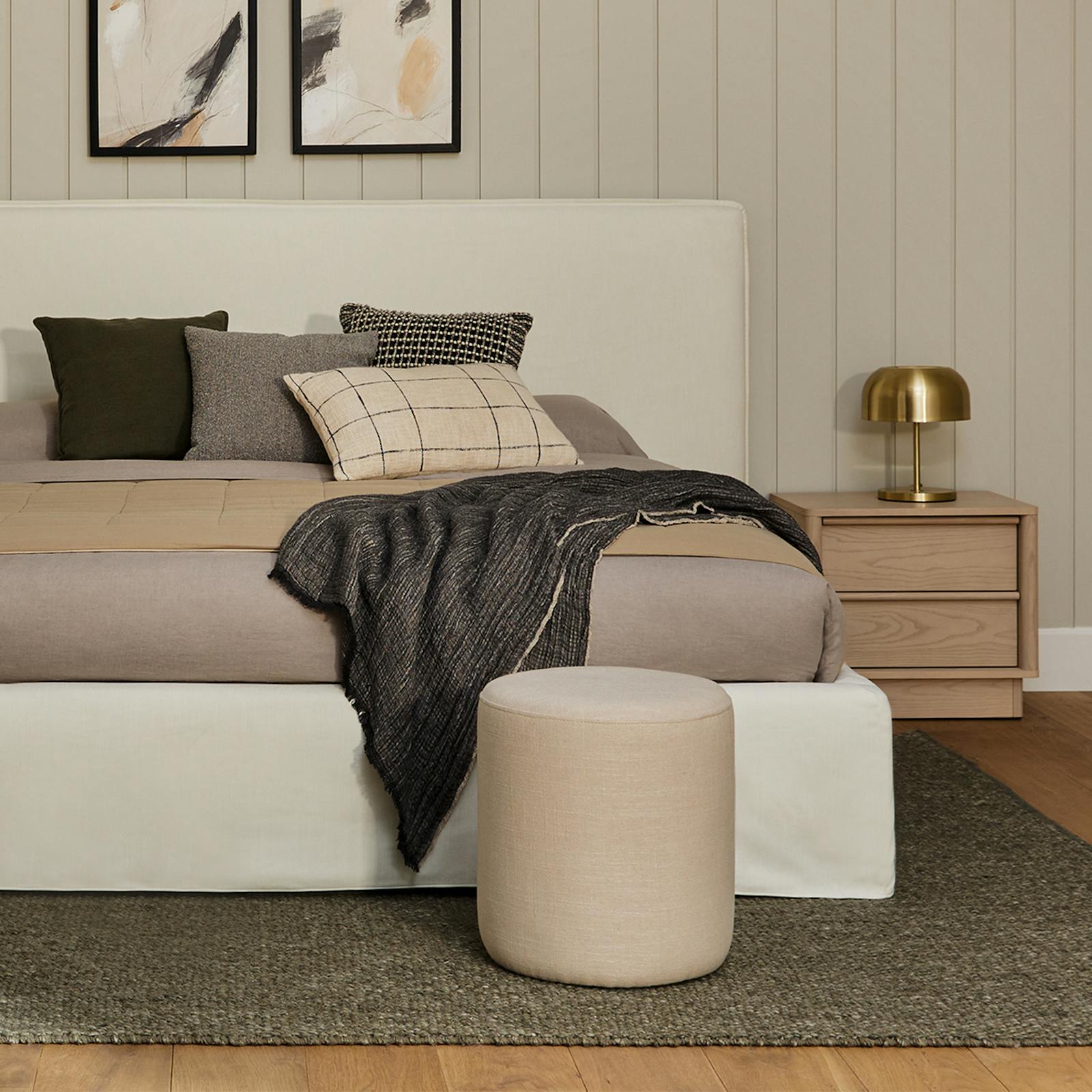 Saba King Slipcover Bed - Boulevard White