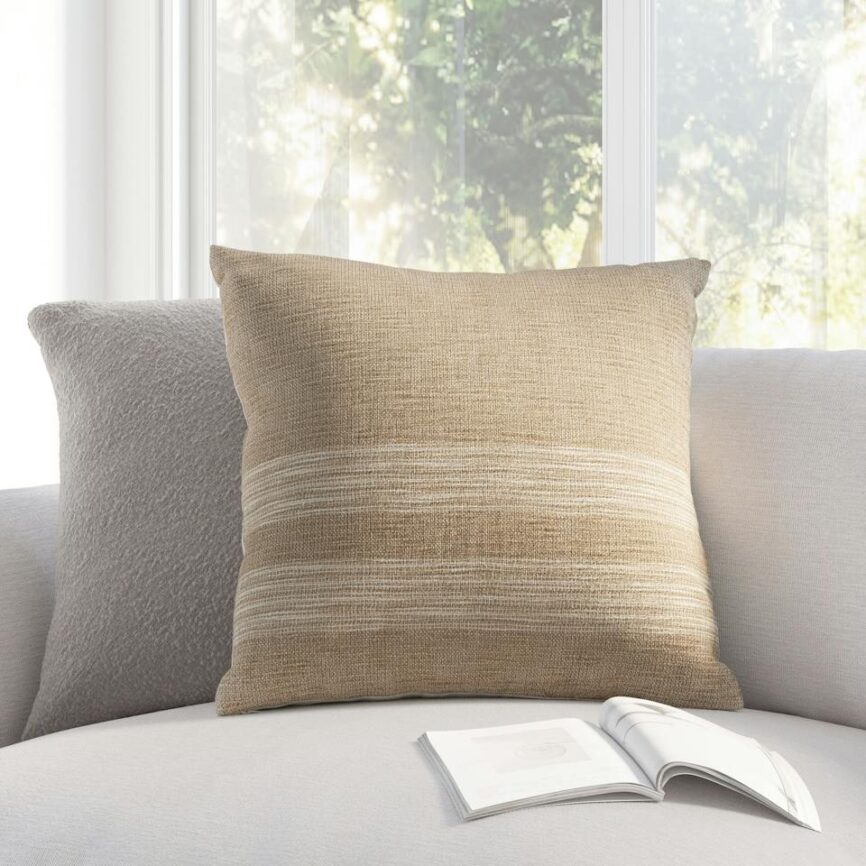 Mattie Pillow - Beige photo 1