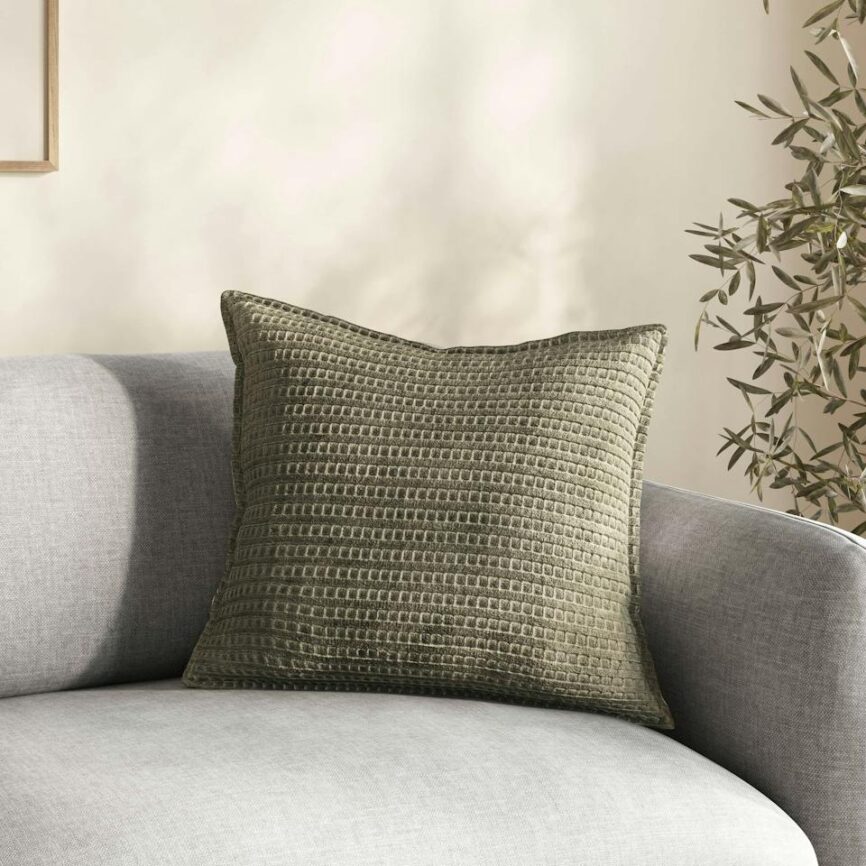 Camil Velvet Pillow - Green photo 1