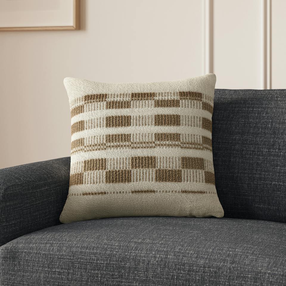 Barnaby Pillow - Kola photo 1